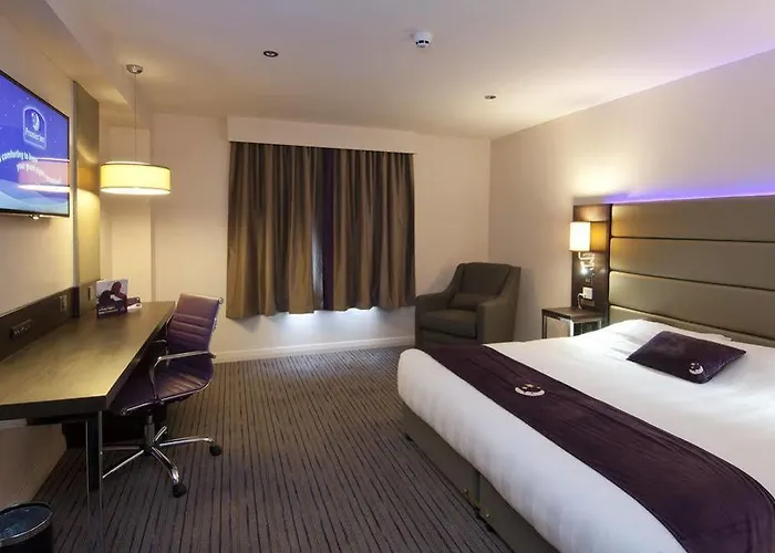 Premier York South West Hotel 3*